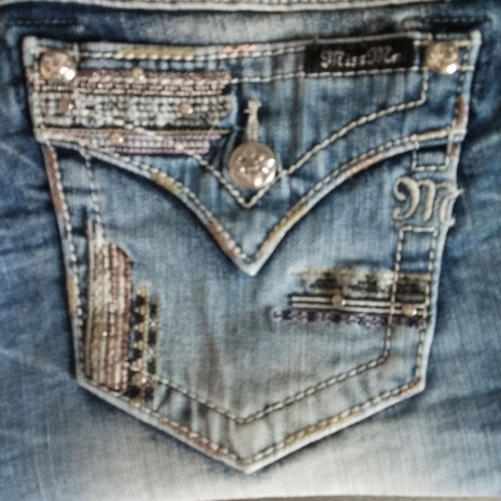 Miss Me Jean Short